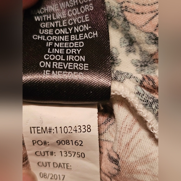 Torrid White Challis Pintuck Skater Floral Dress - Size‎ 2X - Picture 7 of 7